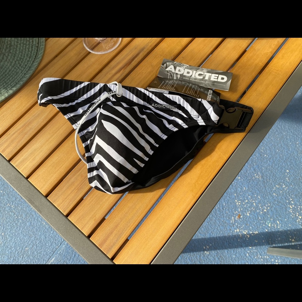 Addicted Zebra brief